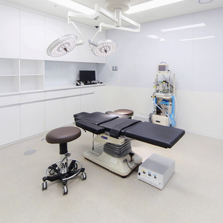 Louvre Plastic Surgery — clinic photo 3