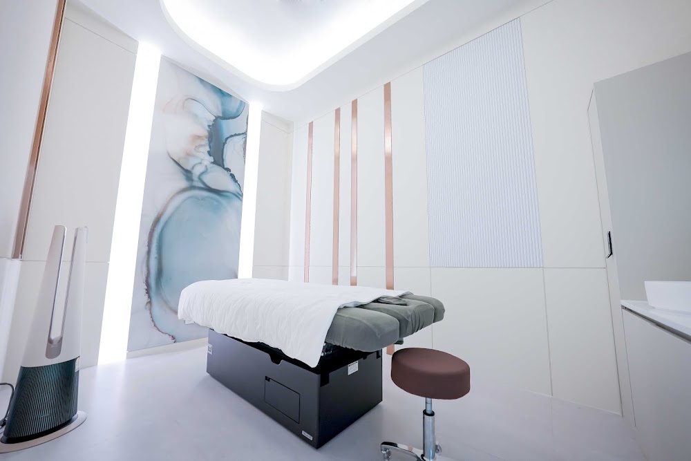 Le Shine Plastic Surgery — clinic photo 2