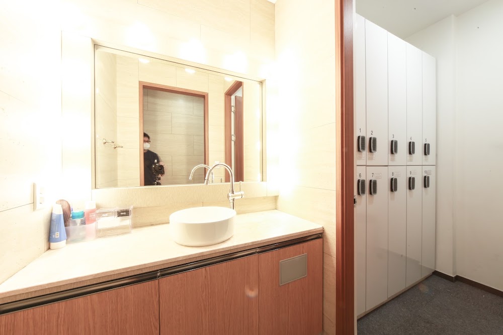 Urban Plastic Surgery (어반성형외과의원) — clinic photo 2