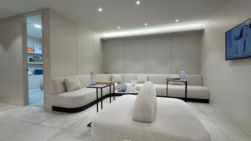 에센셜의원 (Essential Clinic/艾森秀醫院/エッセンシャルクリニック) — clinic photo 3