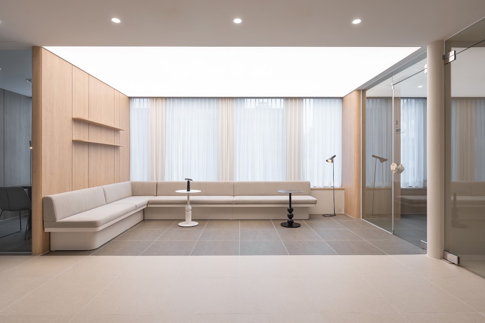 브이엔성형외과의원 VN Plastic Surgery — clinic photo 2