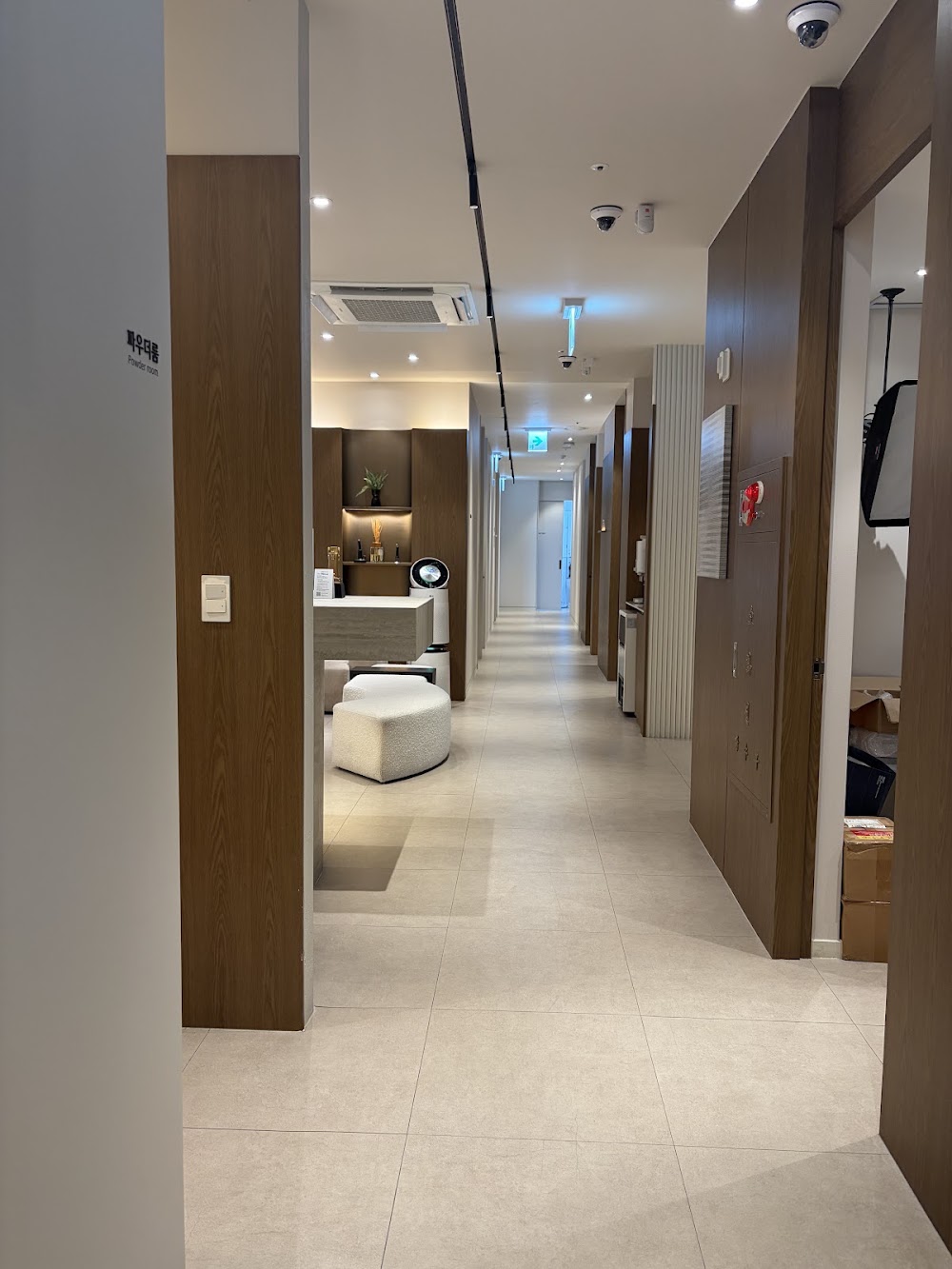 하프클리닉 신사 Half Clinic Seoul korea | ダイエットクリニック クリニックハーフクリニック | 韓国美容クリニック| 美容皮膚科 — clinic photo 3