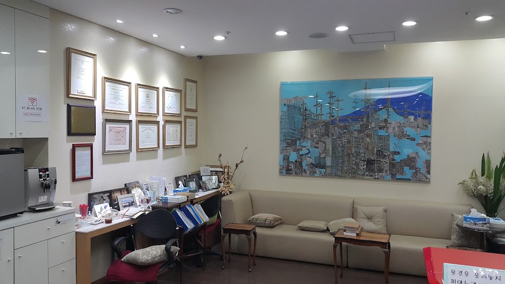 Park Jin Seok Breast Augmentation Plastic Surgery Clinic — clinic photo 2