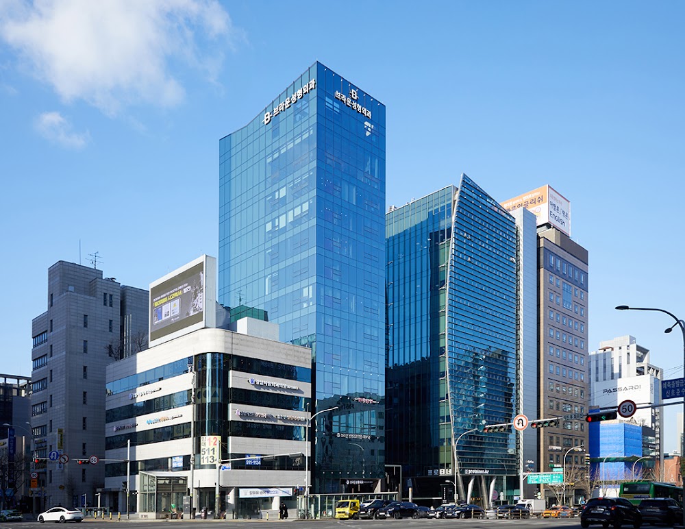 Braun Plastic Surgery — clinic photo 3