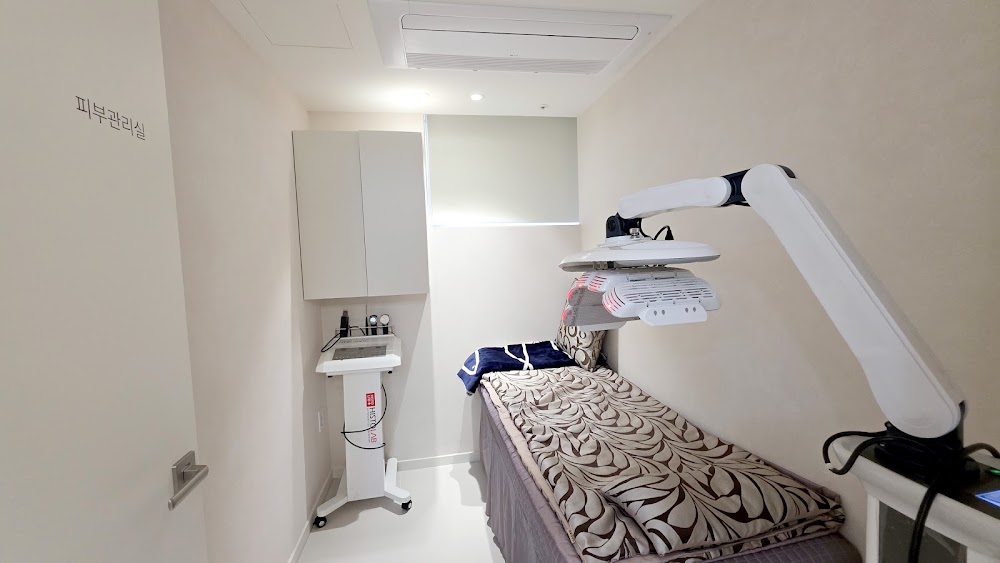 Top Face Plastic Surgery — clinic photo 2