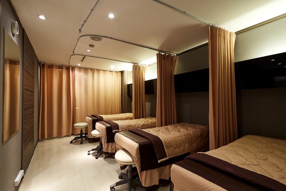 Three Wishes Clinic (Apgujeong Main Branch) — clinic photo 2