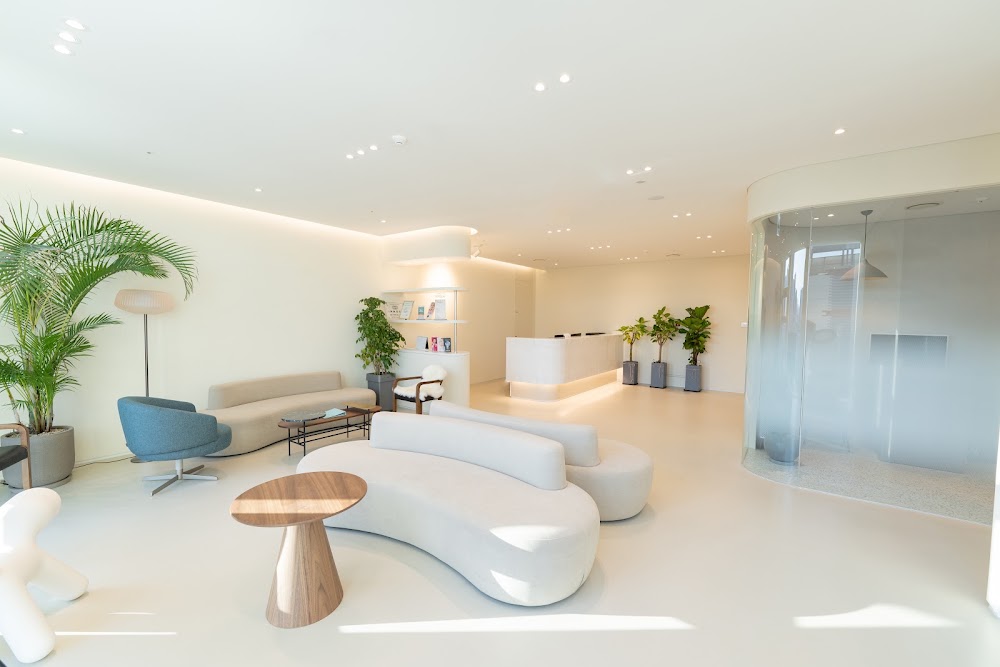 ROI Plastic Surgery — clinic photo 3