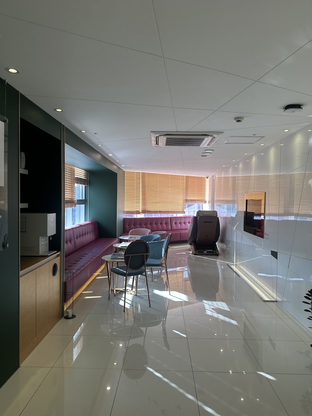 윤곽의정석 성형외과 Korean Contouring Standard Plastic Surgery Clinic 韓国 輪郭の定石美容整形外科 — clinic photo 2