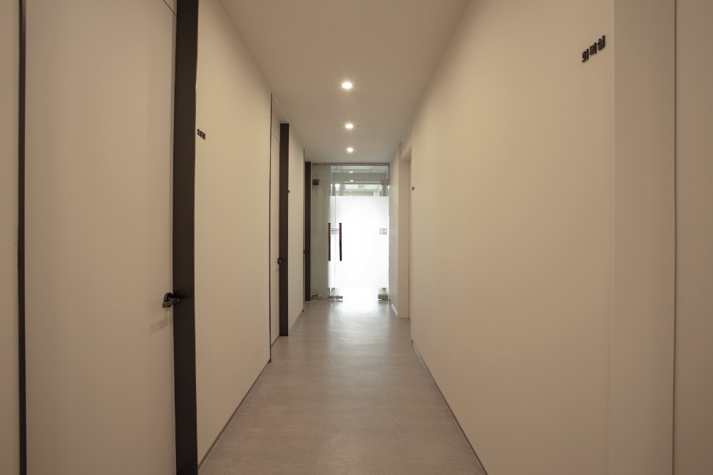 Galaxy Moon Plastic Surgery — clinic photo 2