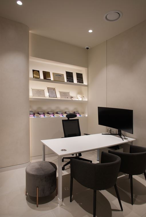 HUMAN PLASTIC SURGERY — clinic photo 2