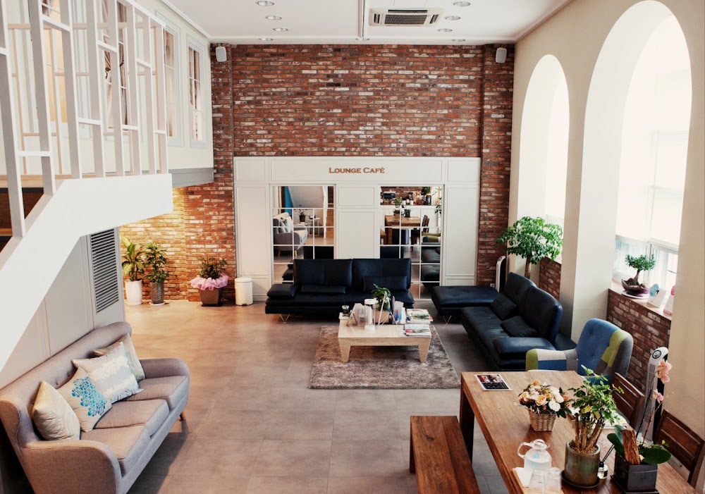 D-Lounge Dermatology — clinic photo 2