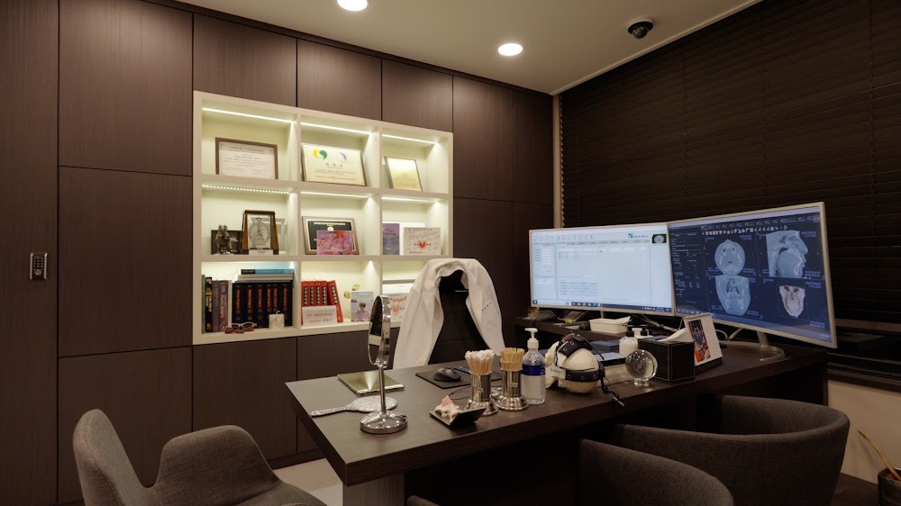 Premier Plastic Surgery — clinic photo 2