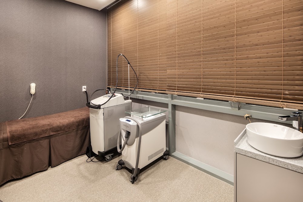 W Hospital Obstetrics and Gynecology clinic