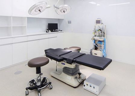 Louvre Plastic Surgery — clinic photo 3