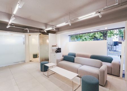 Image Up Plastic Surgery — clinic photo 2