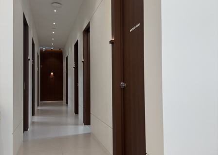 커브라인의원 명동피부과 CURVELINE诊所 明洞皮肤科 CURVELINE診所 明洞皮膚科 Curveline Clinic Myeongdong Dermatology 명동커브라인 커브라인명동 — clinic photo 1