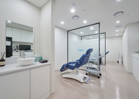 Hugo Plastic Surgery — clinic photo 2