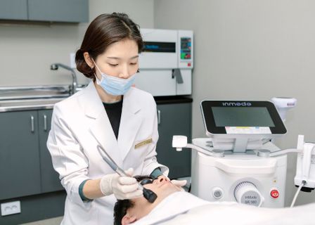 Sinsa In Clinic, dermatologist - 신사인 피부과의원 — clinic photo 1