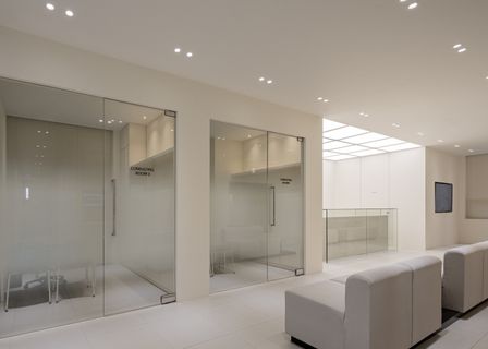 와이구강악안면외과치과의원 : WHY Oral & Maxillofacial Surgery — clinic photo 1