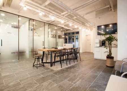 111 Dermatology Cosmetic Surgery — clinic photo 2