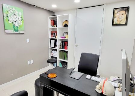 Ribon Plastic Surgery — clinic photo 2