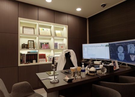 Premier Plastic Surgery — clinic photo 2