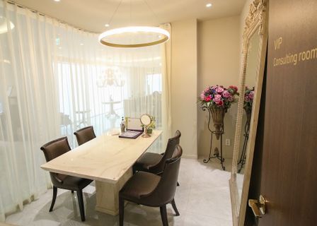 HERSHE Plastic Surgery & Dermatology — clinic photo 2