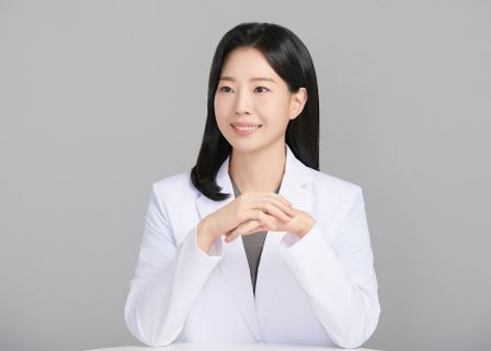 샤이니의원 SHINY DERMATOLOGY CLINIC シャイニ―皮膚科クリニック 闪耀皮肤科诊所 — clinic photo 1