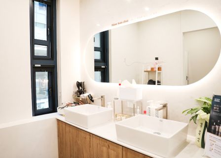 Shine Bom Clinic — clinic photo 3