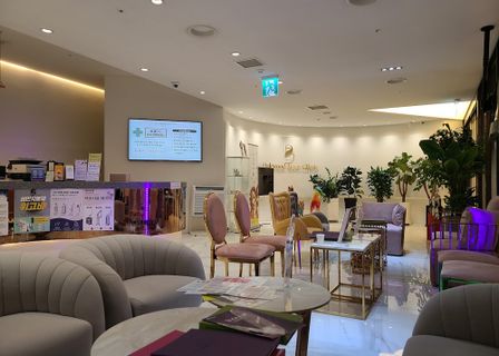 One Cell & CDU Plastic Surgery — clinic photo 3